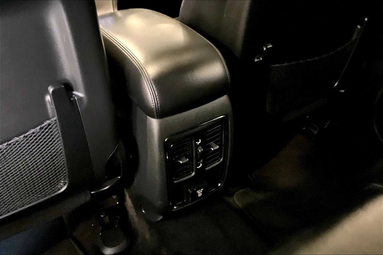 2018 Jeep Grand Cherokee Altitude - Photo 29