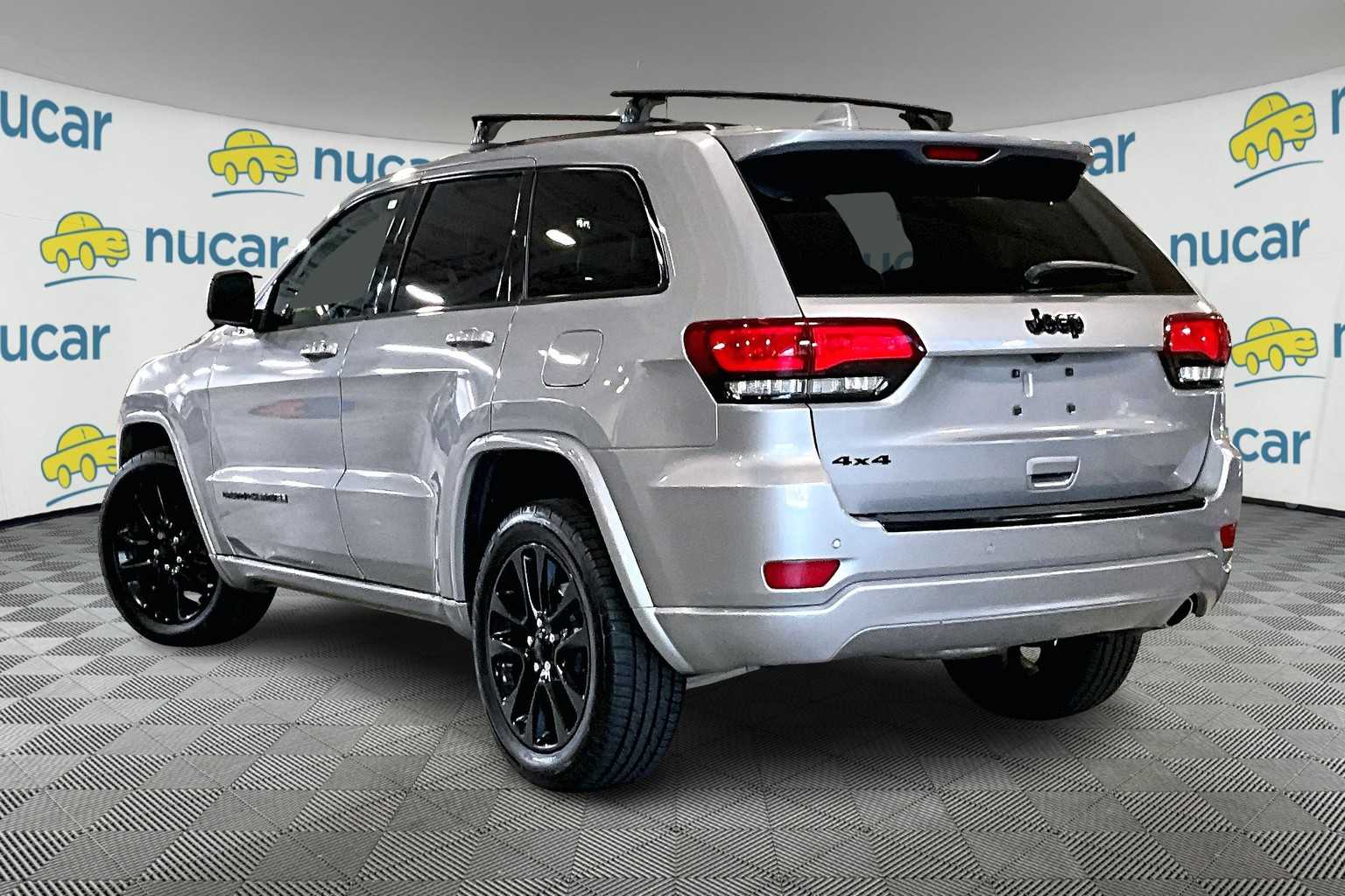 2018 Jeep Grand Cherokee Altitude - Photo 4