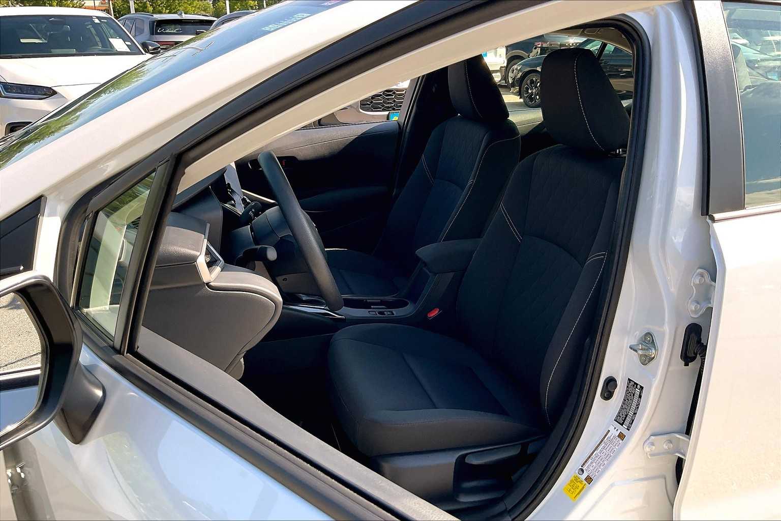 2025 Toyota Corolla Hybrid LE - Photo 19