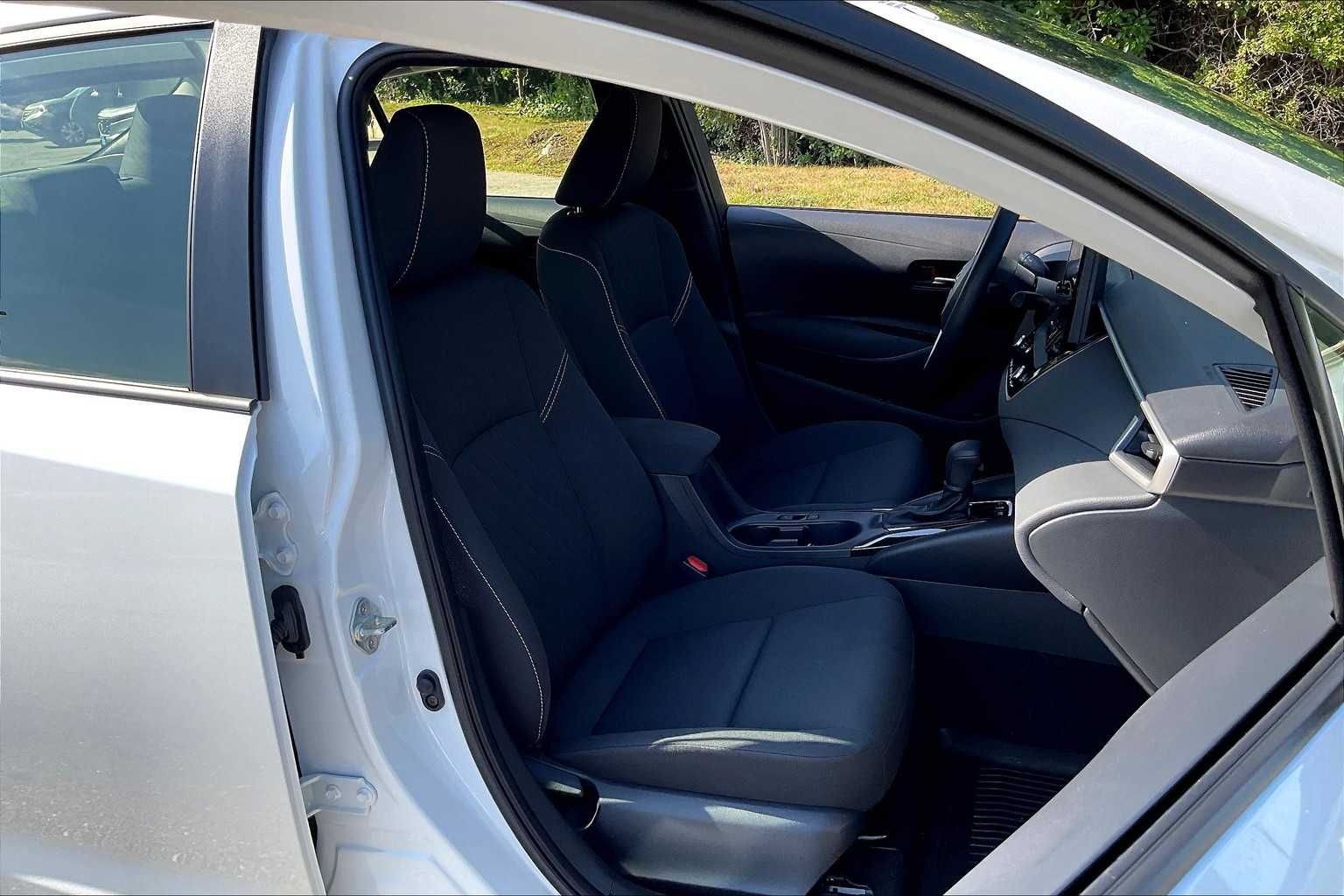 2025 Toyota Corolla Hybrid LE - Photo 21