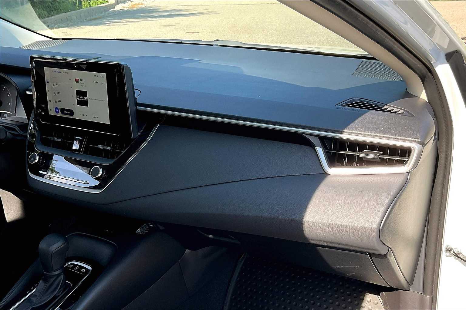 2025 Toyota Corolla Hybrid LE - Photo 25