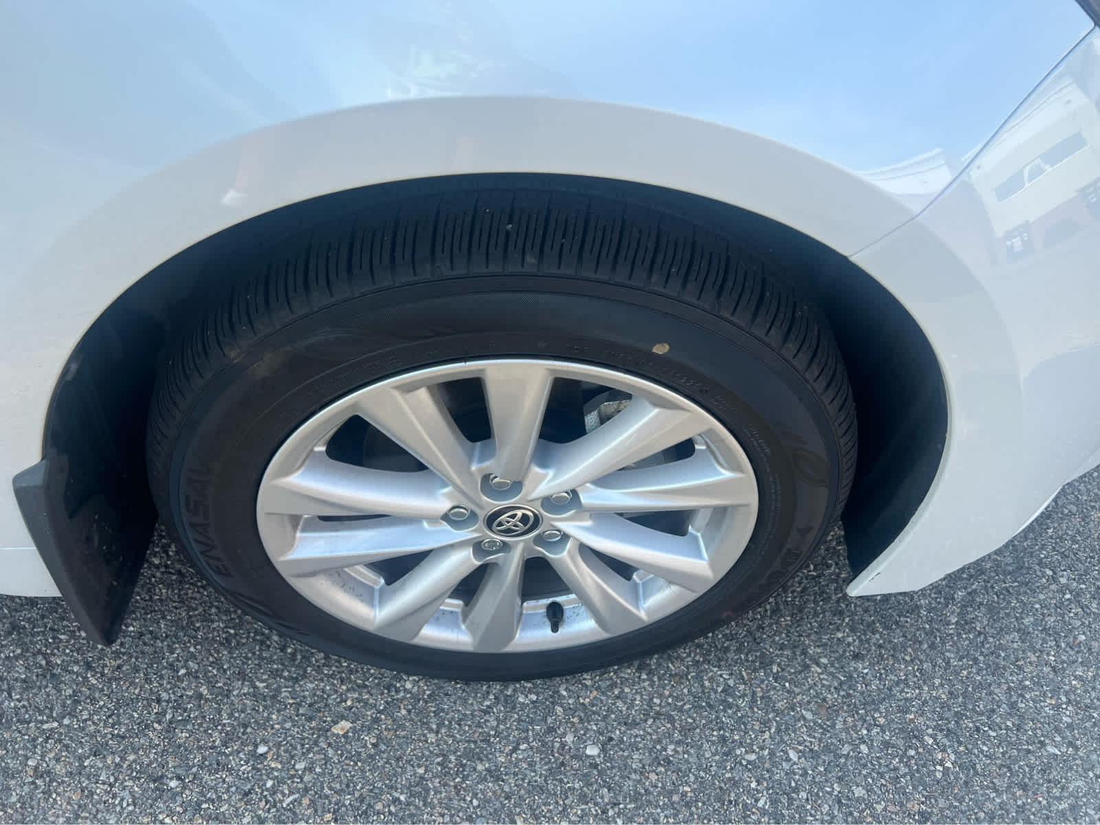 2025 Toyota Corolla Hybrid LE - Photo 27