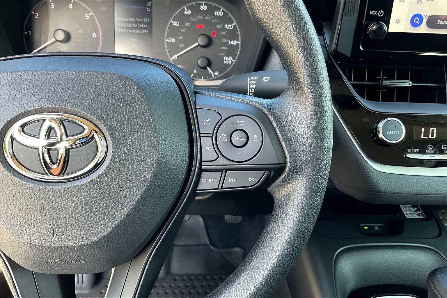 2025 Toyota Corolla Hybrid LE - Photo 36