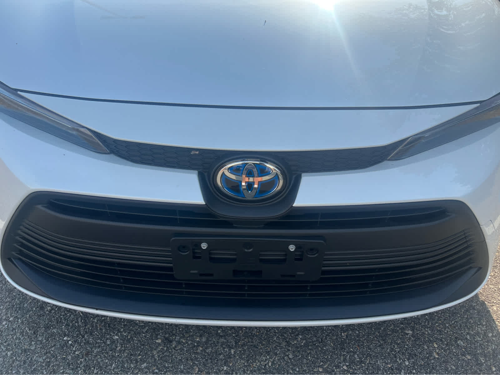 2025 Toyota Corolla Hybrid LE - Photo 6