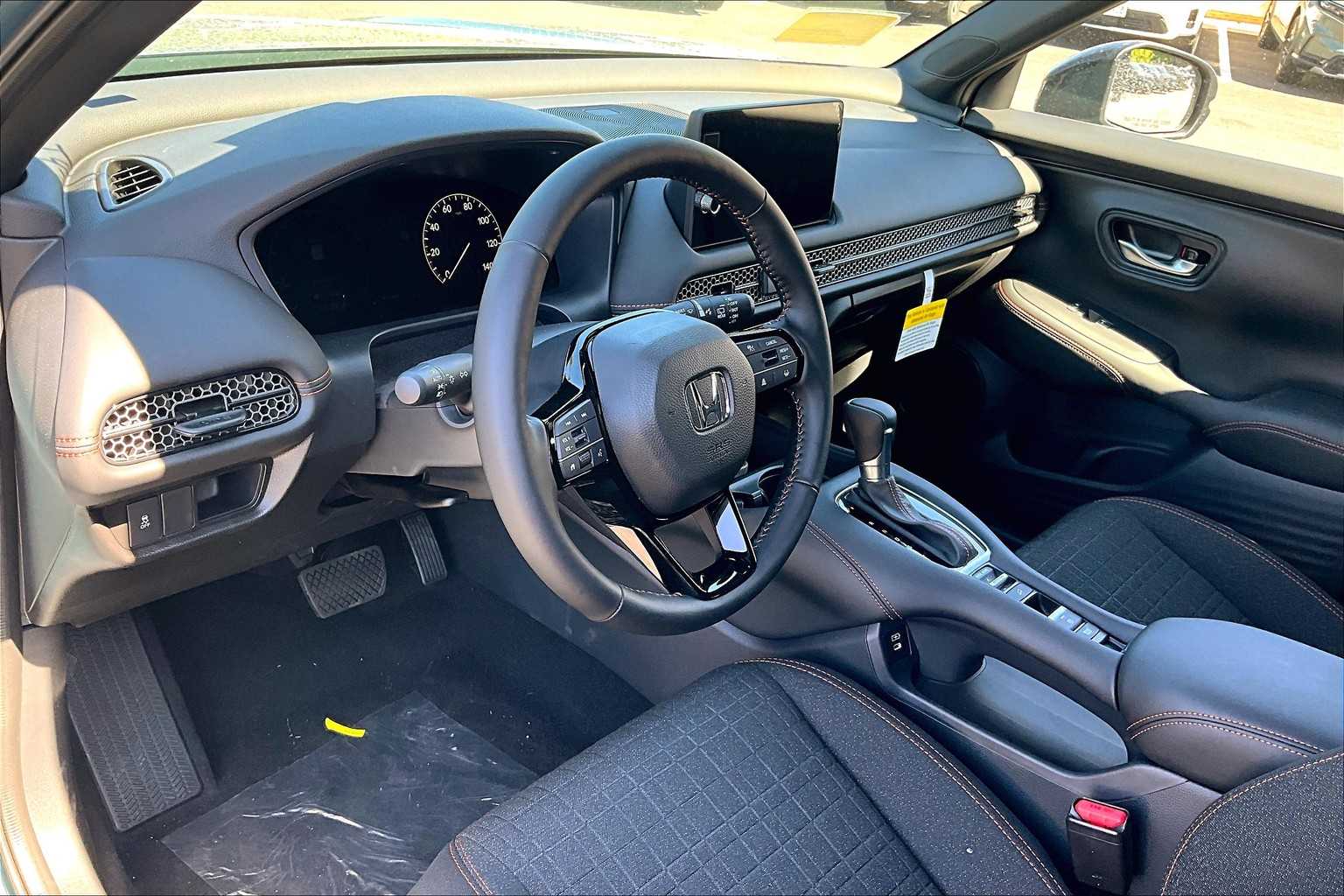 2026 Honda HR-V Sport - Photo 9