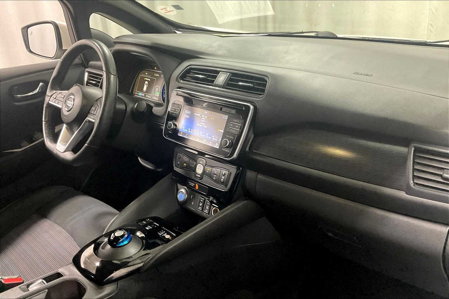 2018 Nissan LEAF SV - Photo 14