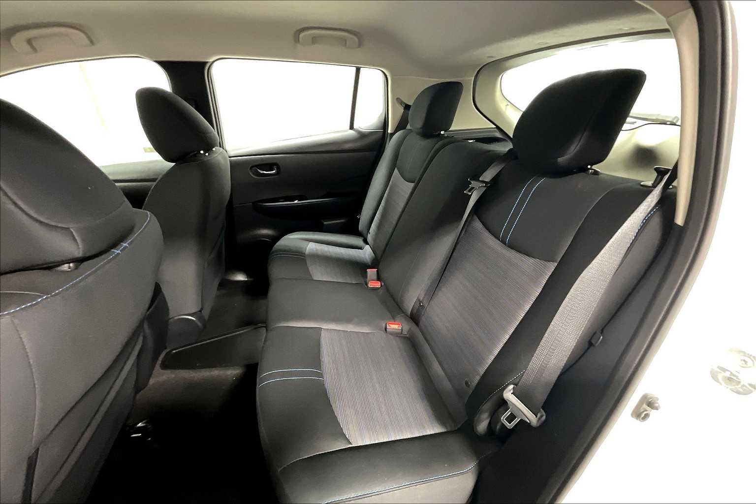 2018 Nissan LEAF SV - Photo 15