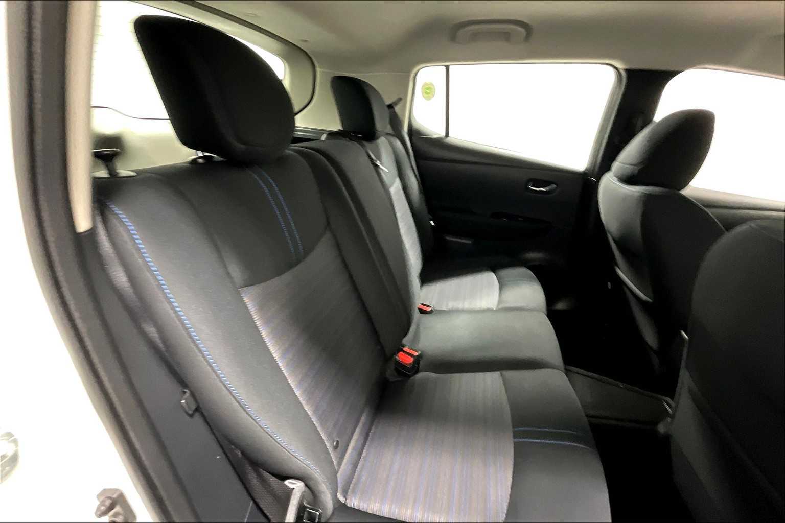 2018 Nissan LEAF SV - Photo 16