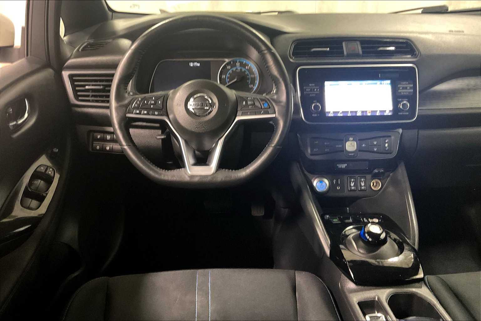 2018 Nissan LEAF SV - Photo 17
