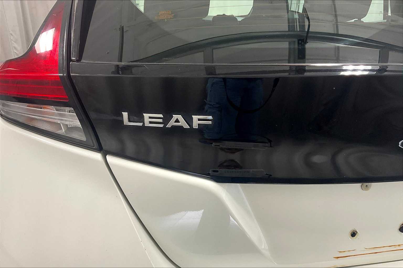 2018 Nissan LEAF SV - Photo 28