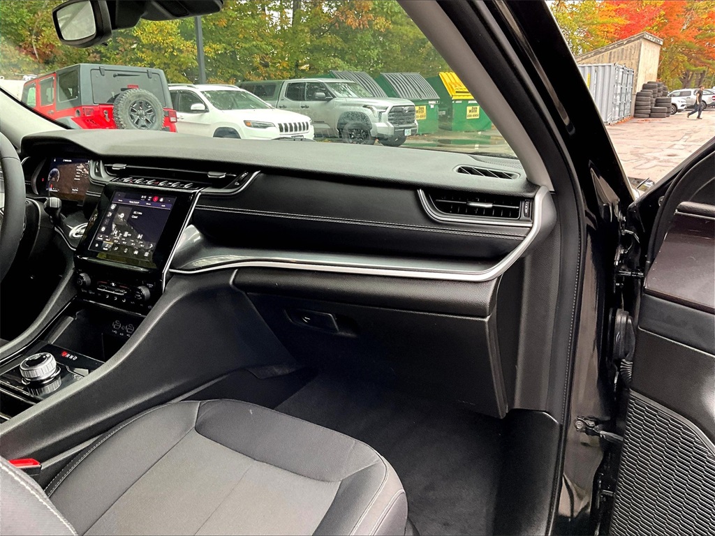 2023 Jeep Grand Cherokee Laredo - Photo 13