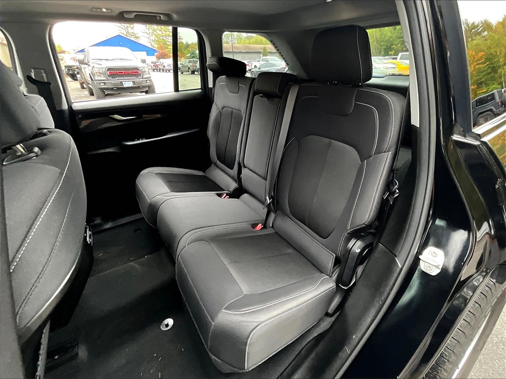 2023 Jeep Grand Cherokee Laredo - Photo 15