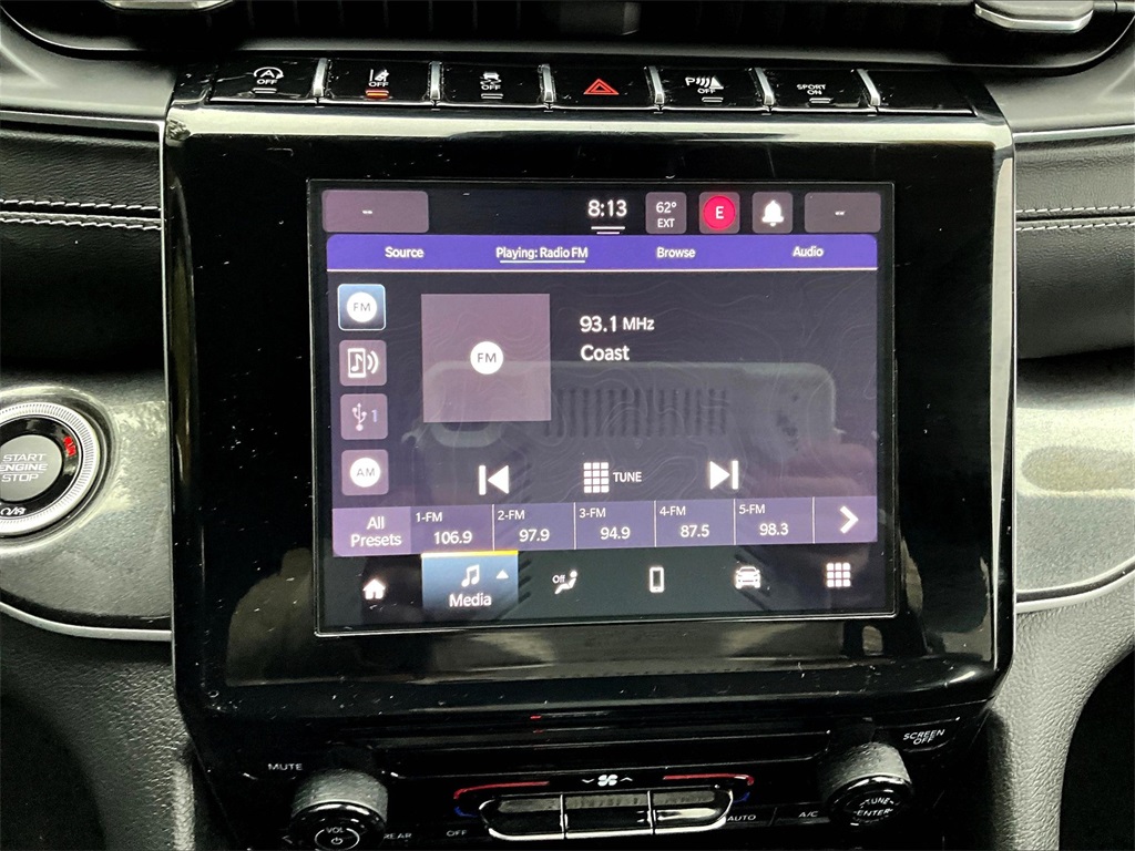 2023 Jeep Grand Cherokee Laredo - Photo 19