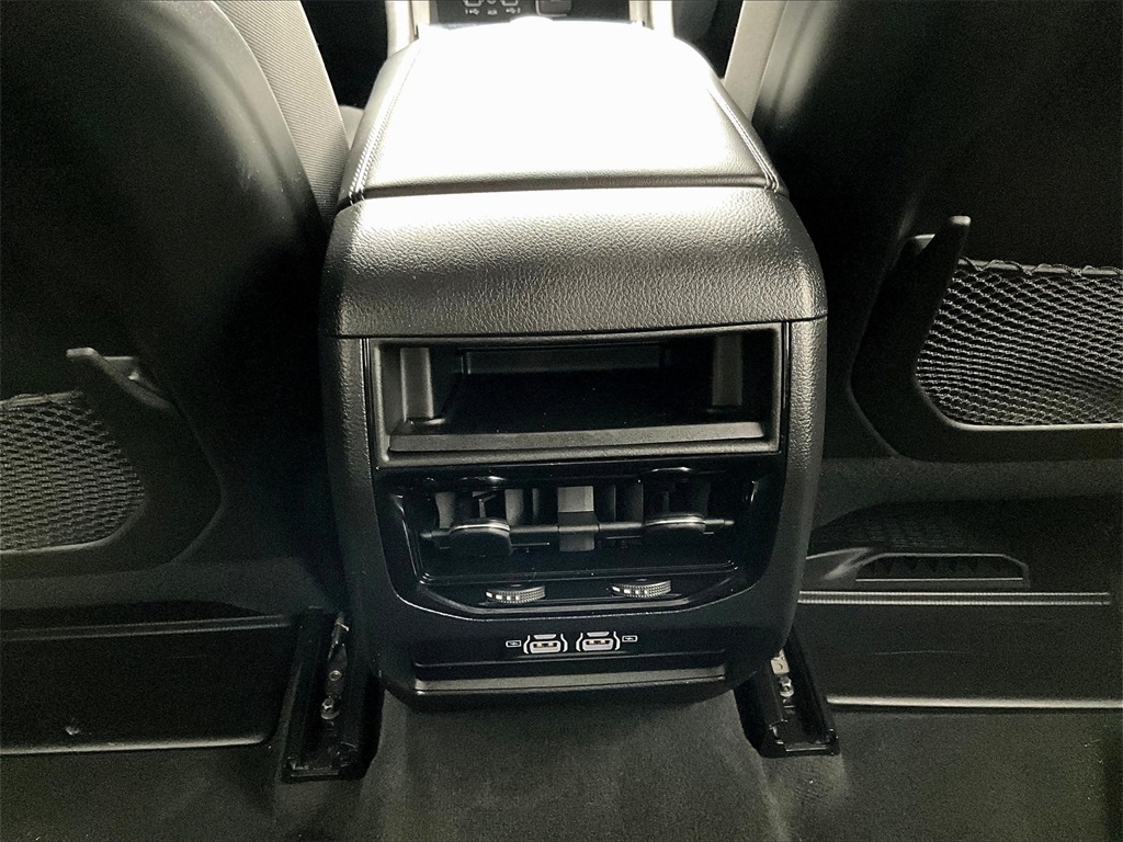 2023 Jeep Grand Cherokee Laredo - Photo 28