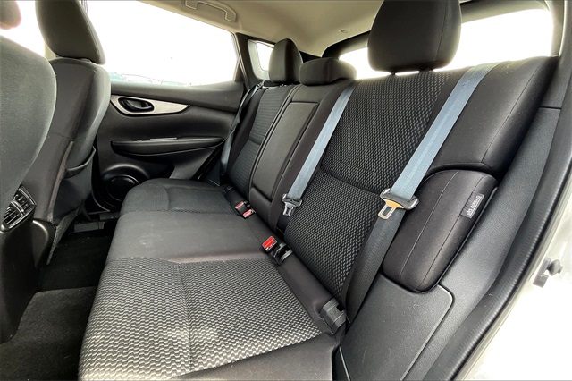 2021 Nissan Rogue Sport S - Photo 14