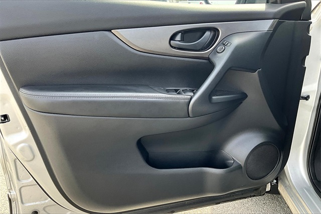 2021 Nissan Rogue Sport S - Photo 9