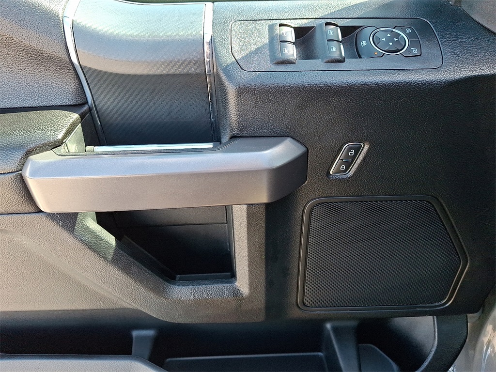 2019 Ford F-150 XLT - Photo 12