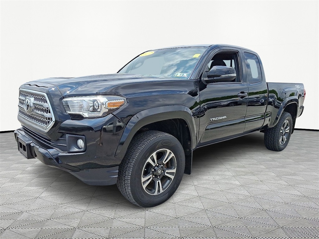 2017 Toyota Tacoma TRD Sport - Photo 3
