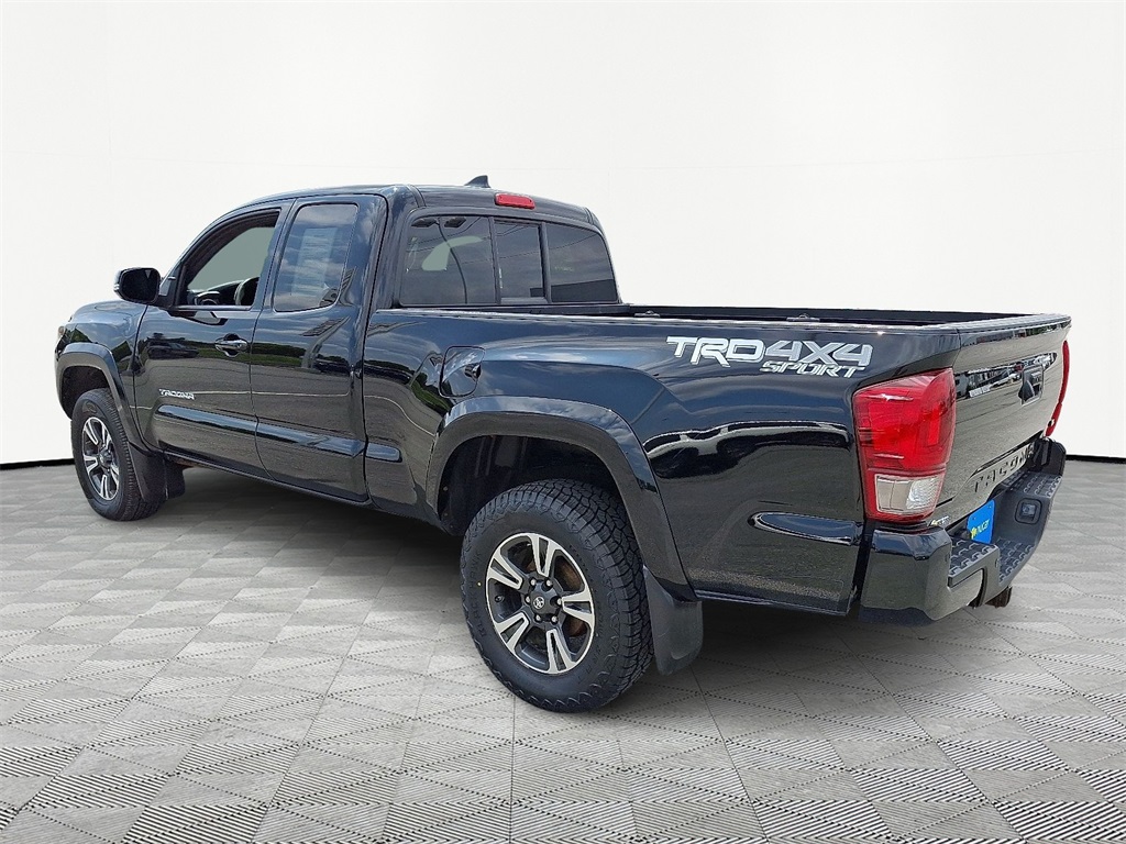 2017 Toyota Tacoma TRD Sport - Photo 5