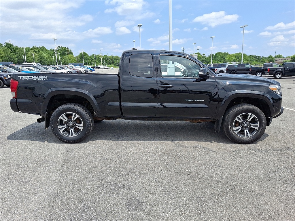 2017 Toyota Tacoma TRD Sport - Photo 8