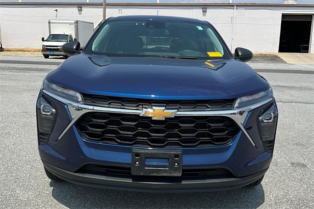2024 Chevrolet Trax LS - Photo 4