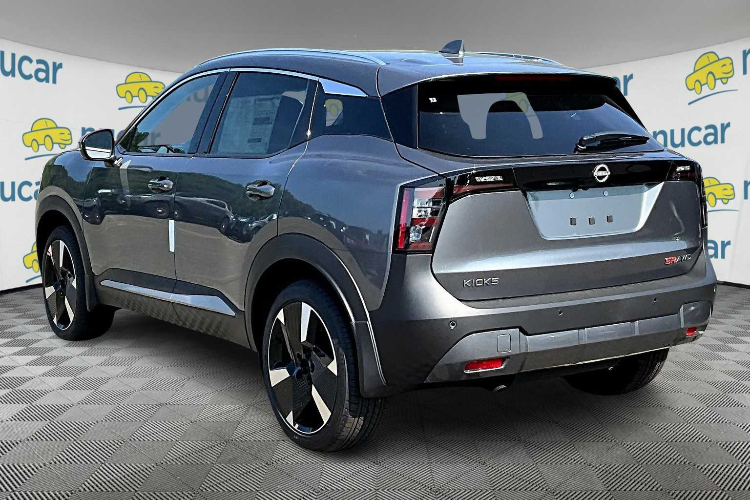 2025 Nissan Kicks SR - Photo 4
