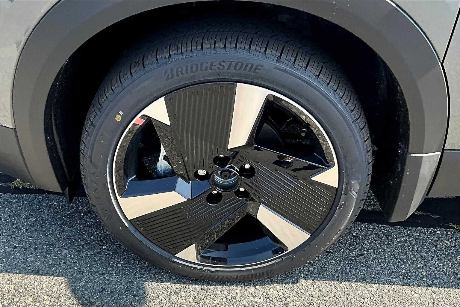 2025 Nissan Kicks SR - Photo 7