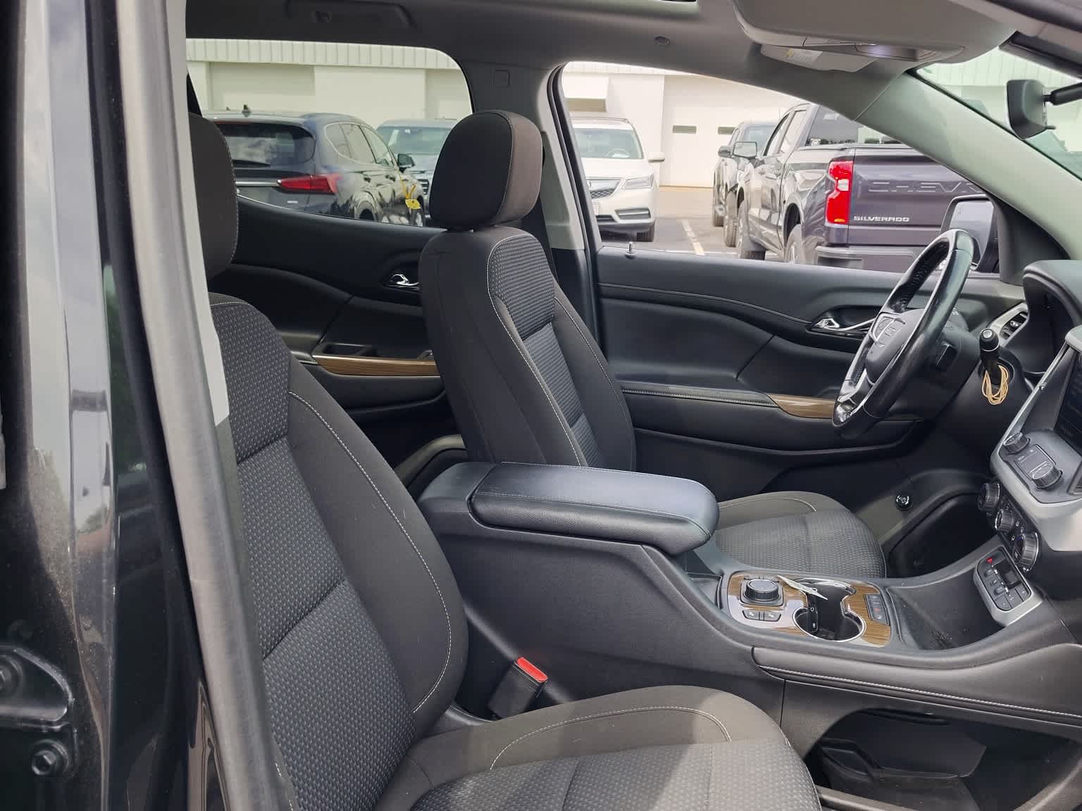 2020 GMC Acadia SLE - Photo 11
