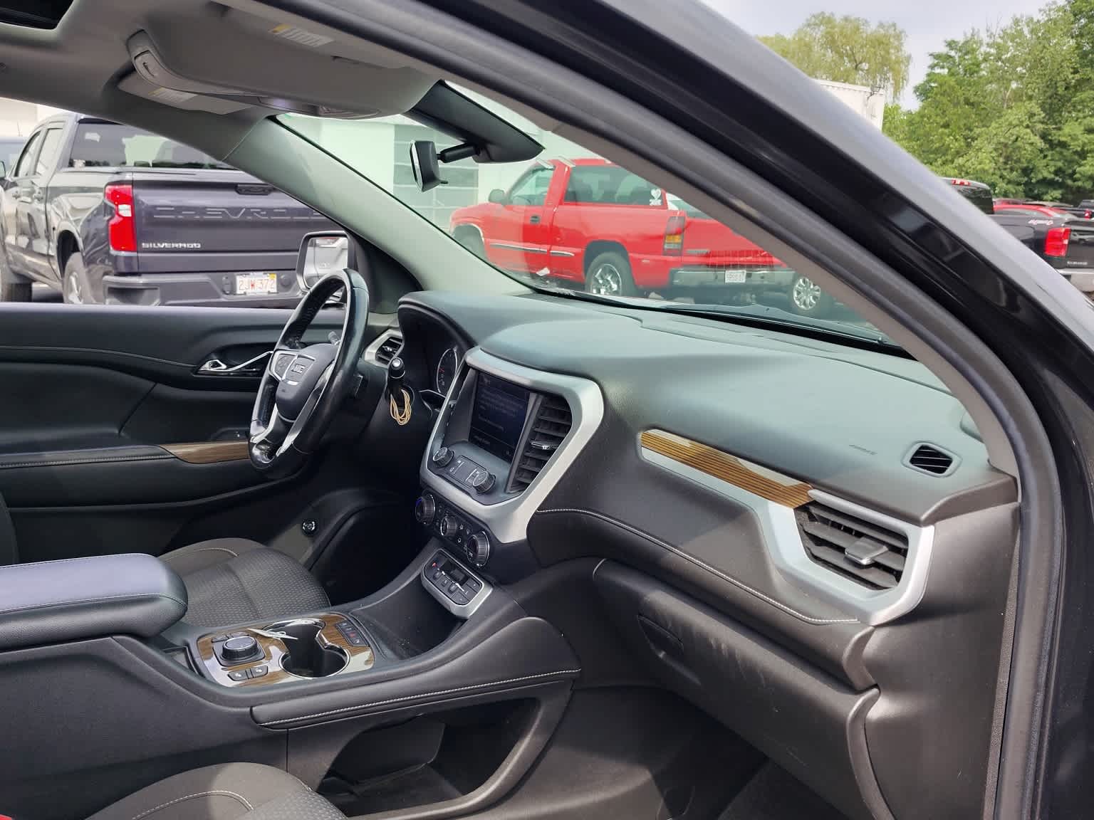 2020 GMC Acadia SLE - Photo 10