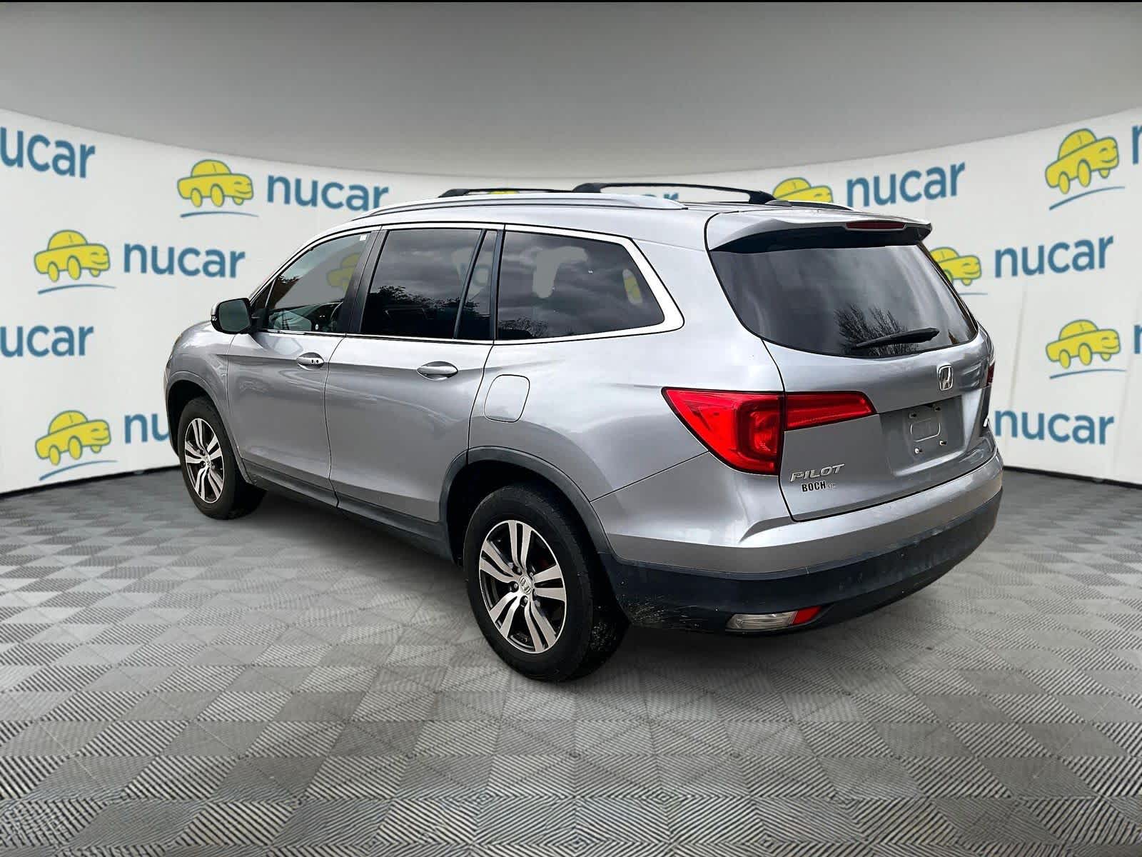 2017 Honda Pilot EX-L - Photo 3