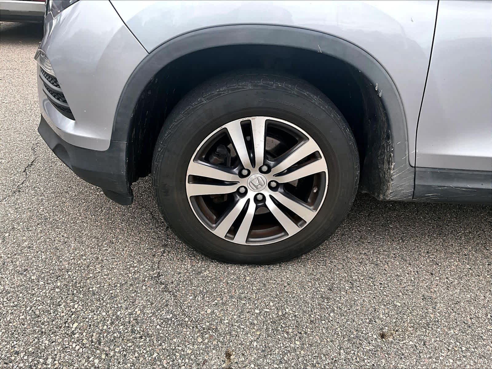 2017 Honda Pilot EX-L - Photo 4