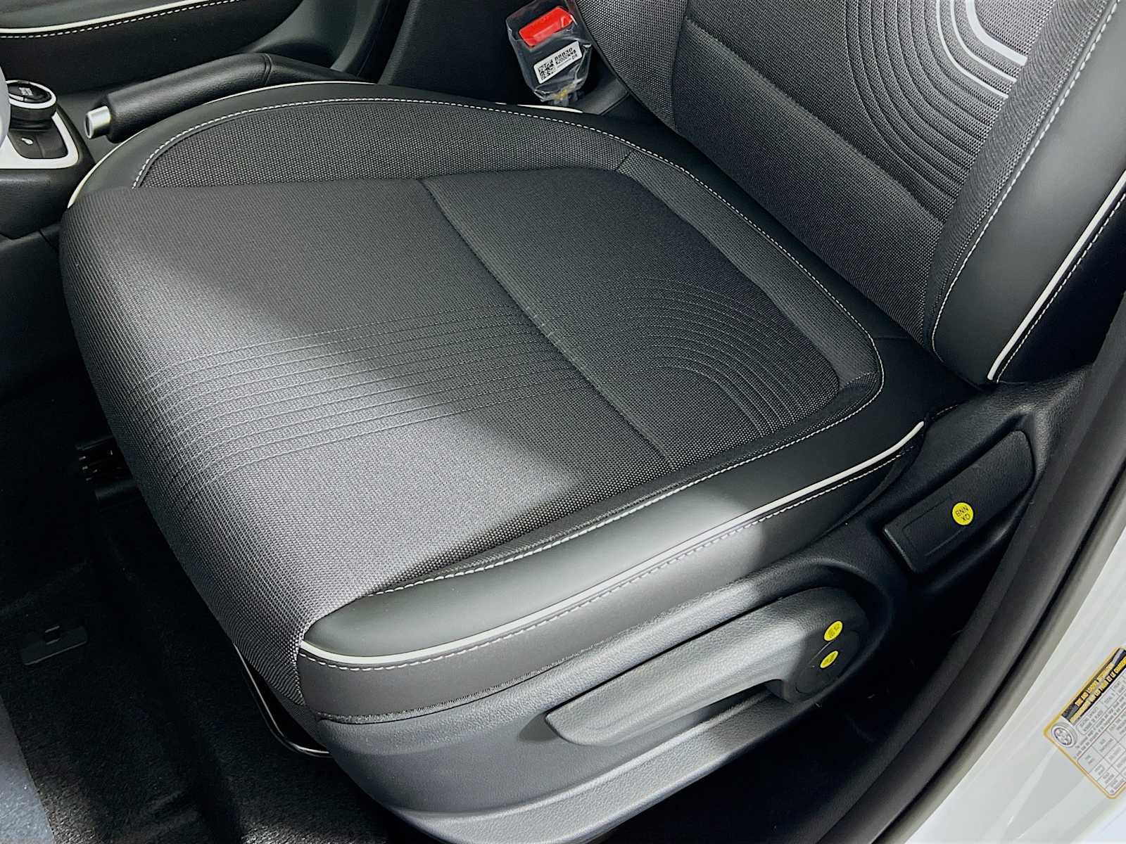 2026 Hyundai Venue SEL - Photo 16