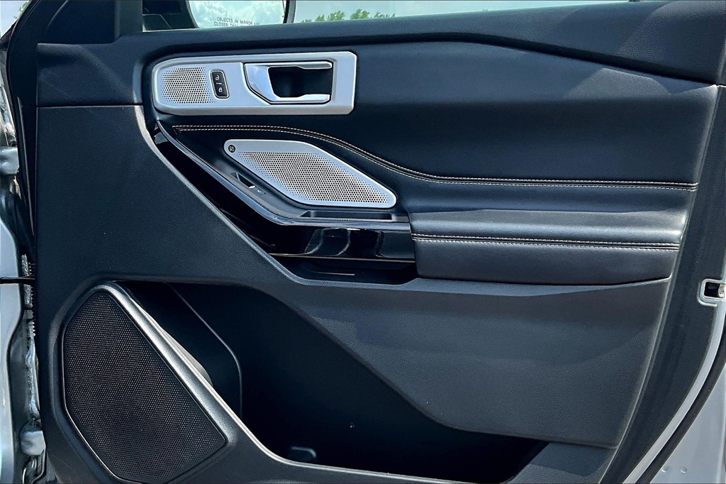 2022 Ford Explorer ST - Photo 12