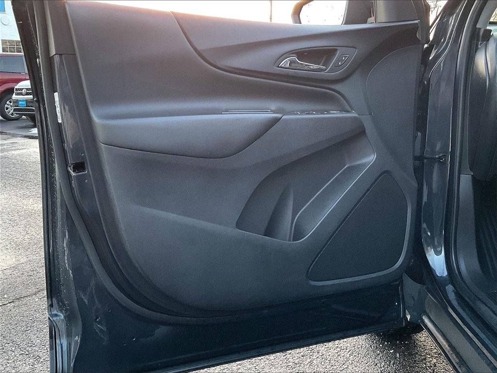 2023 Chevrolet Equinox LT - Photo 9