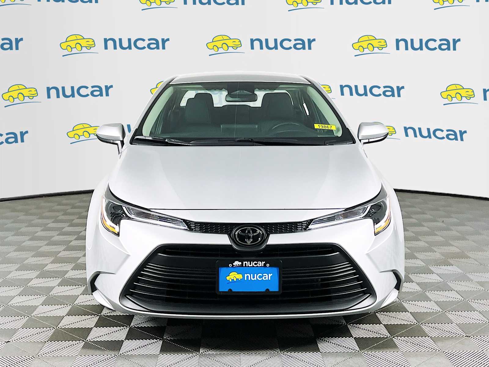 2025 Toyota Corolla LE - Photo 2