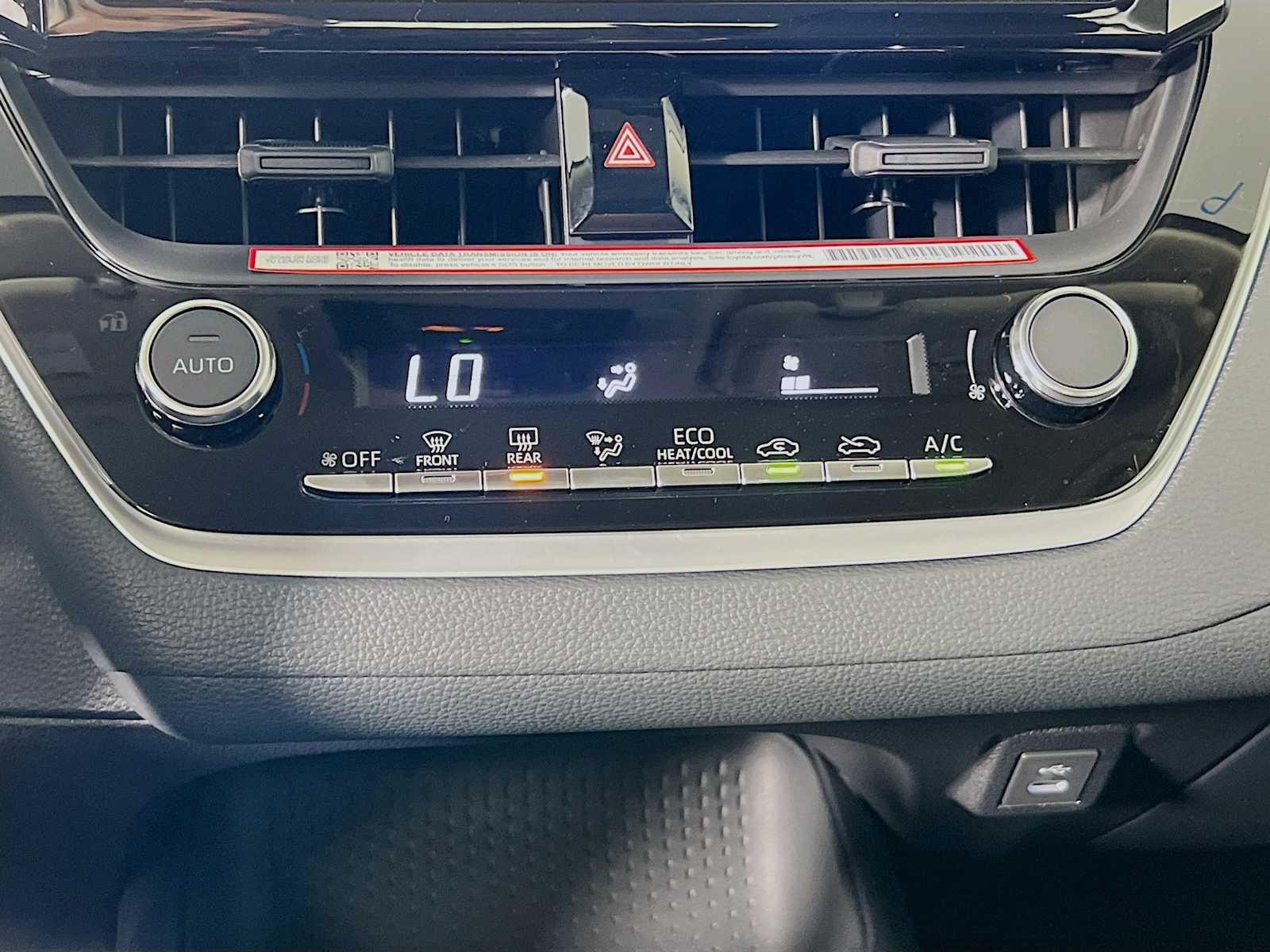 2025 Toyota Corolla LE - Photo 10