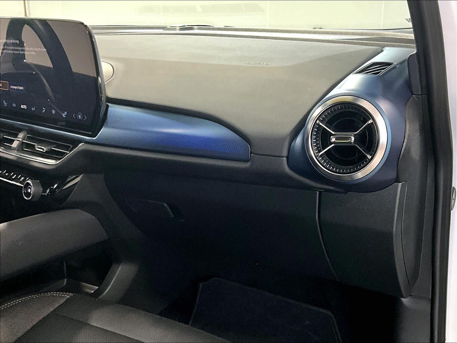 2025 Chevrolet Equinox EV LT - Photo 13