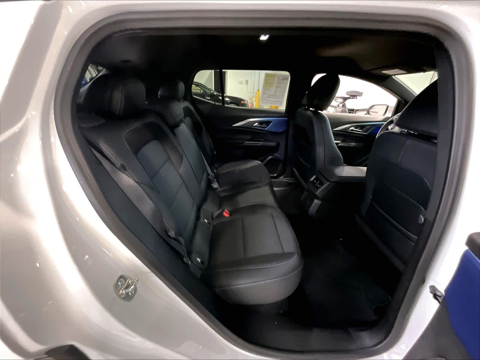 2025 Chevrolet Equinox EV LT - Photo 16