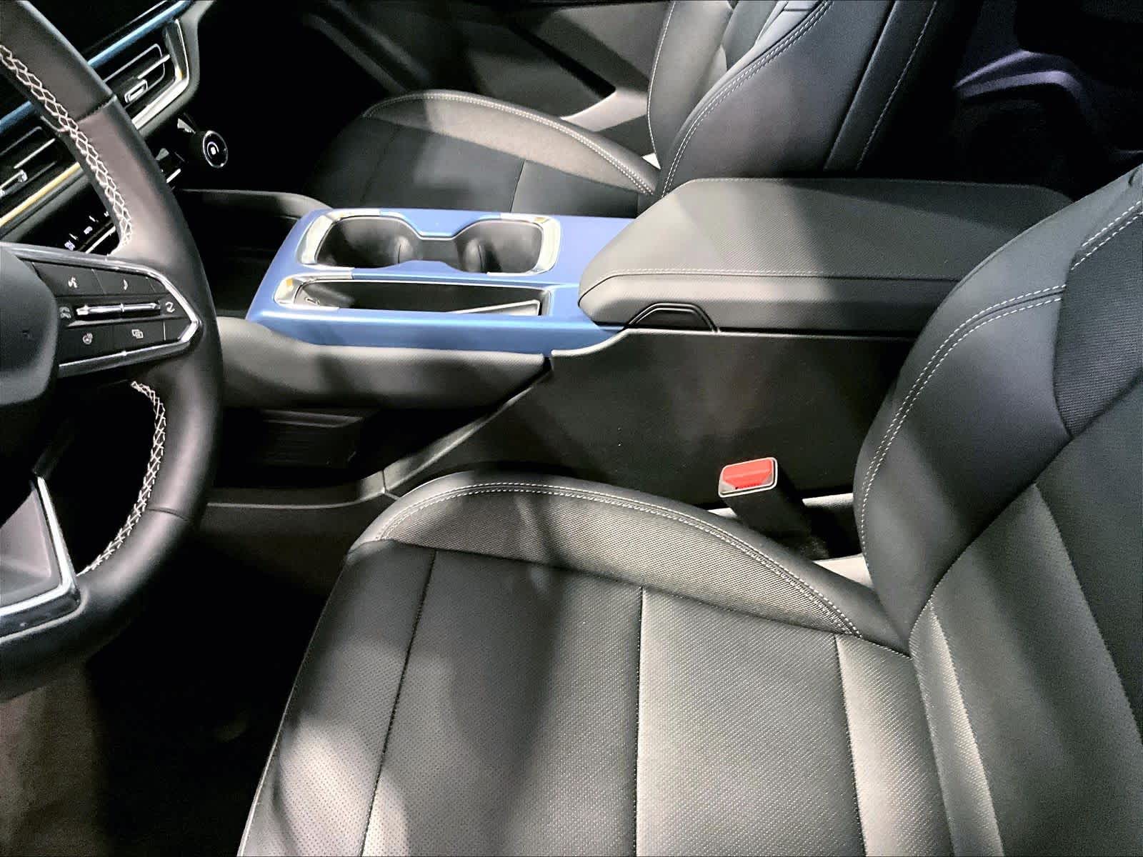 2025 Chevrolet Equinox EV LT - Photo 18