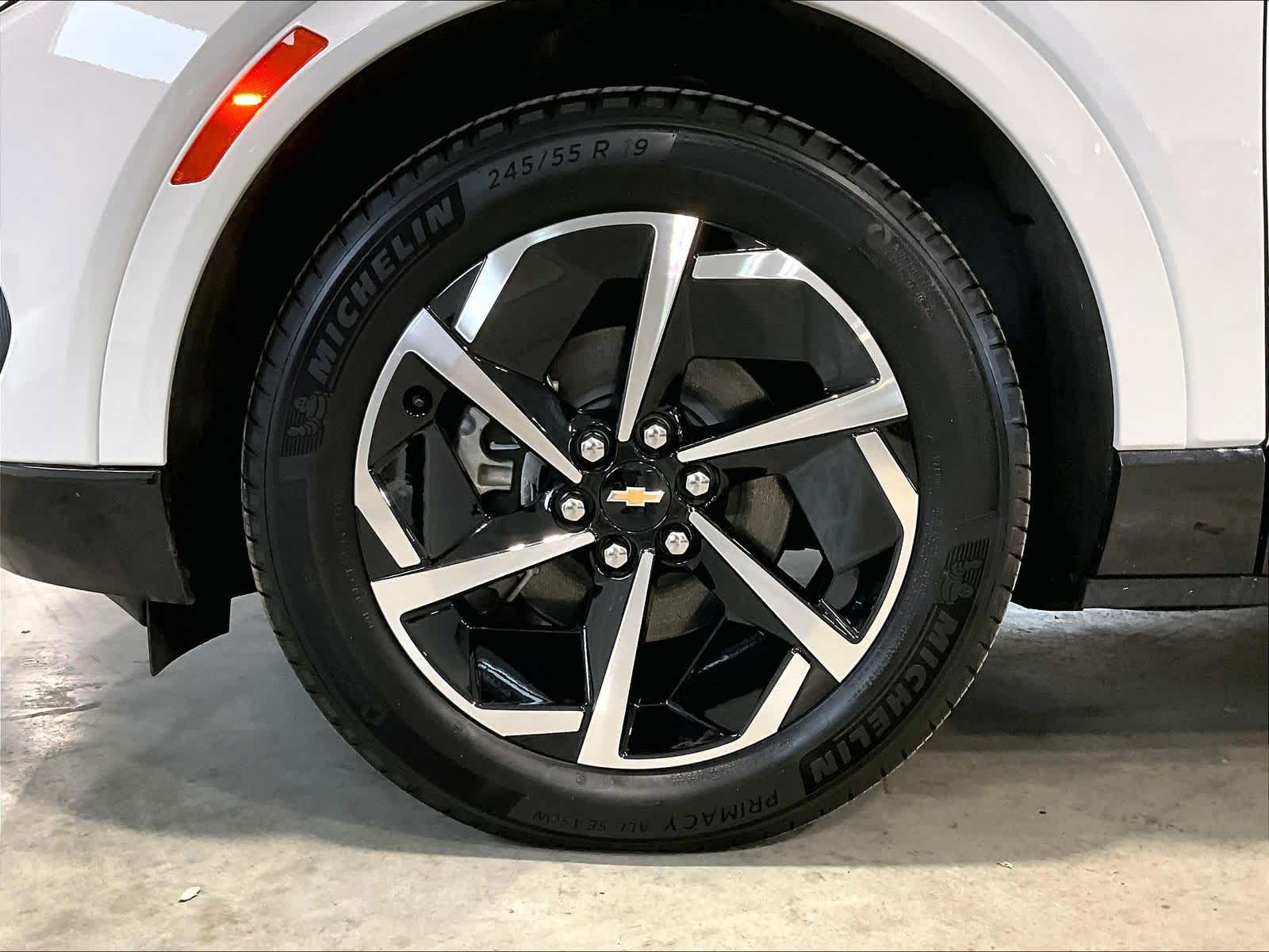 2025 Chevrolet Equinox EV LT - Photo 7