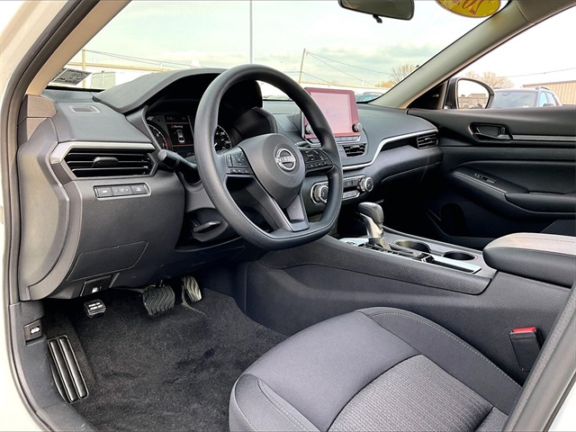 2025 Nissan Altima 2.5 S - Photo 8