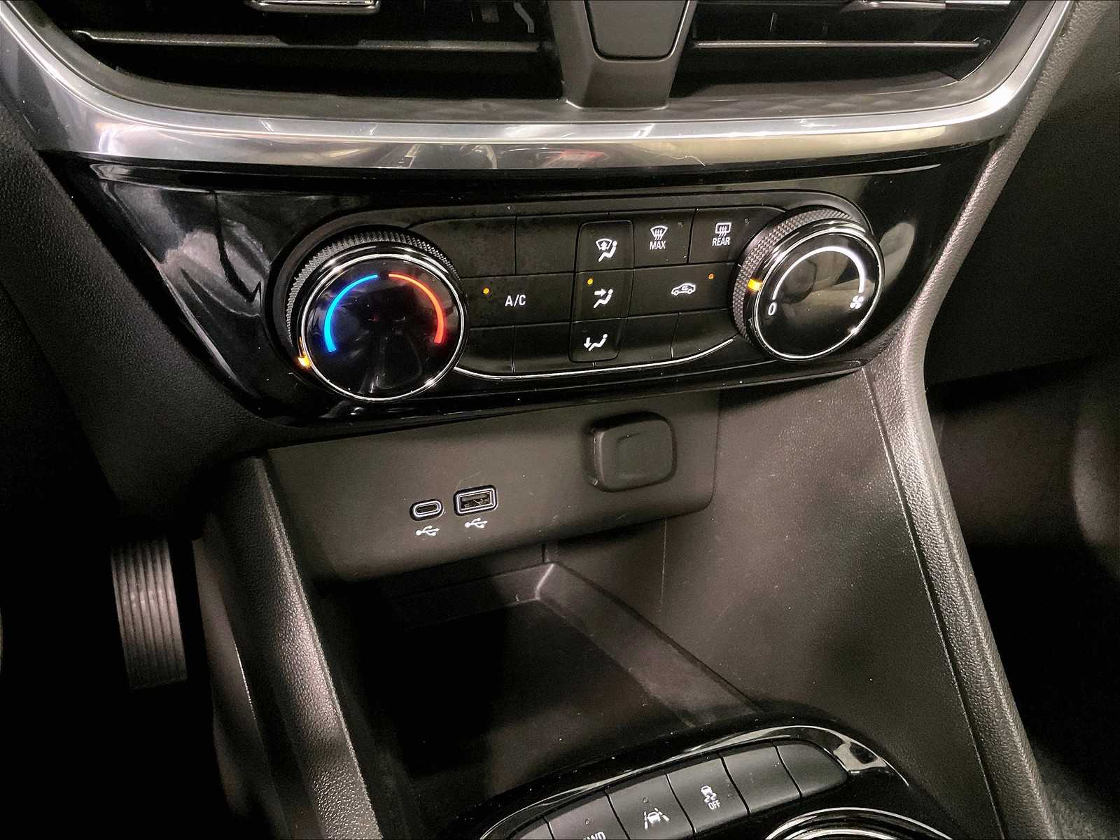 2024 Buick Encore GX Sport Touring - Photo 25