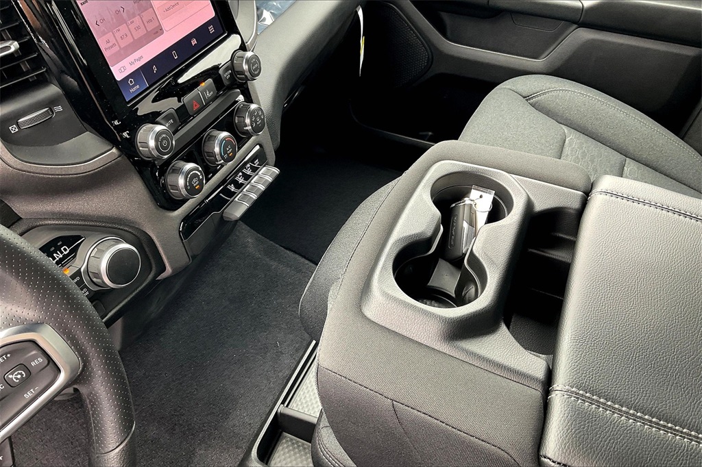 2026 Ram 1500 Tradesman - Photo 14