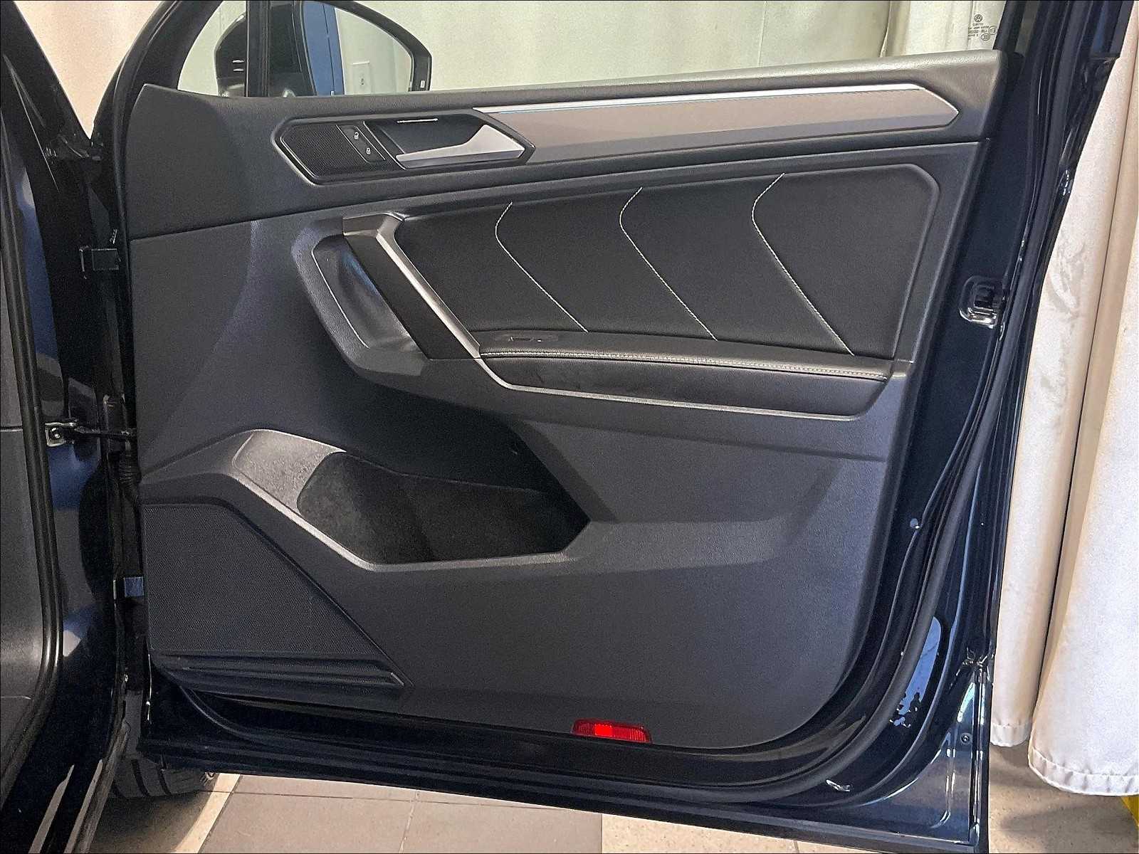 2022 Volkswagen Tiguan SE R-Line Black - Photo 12