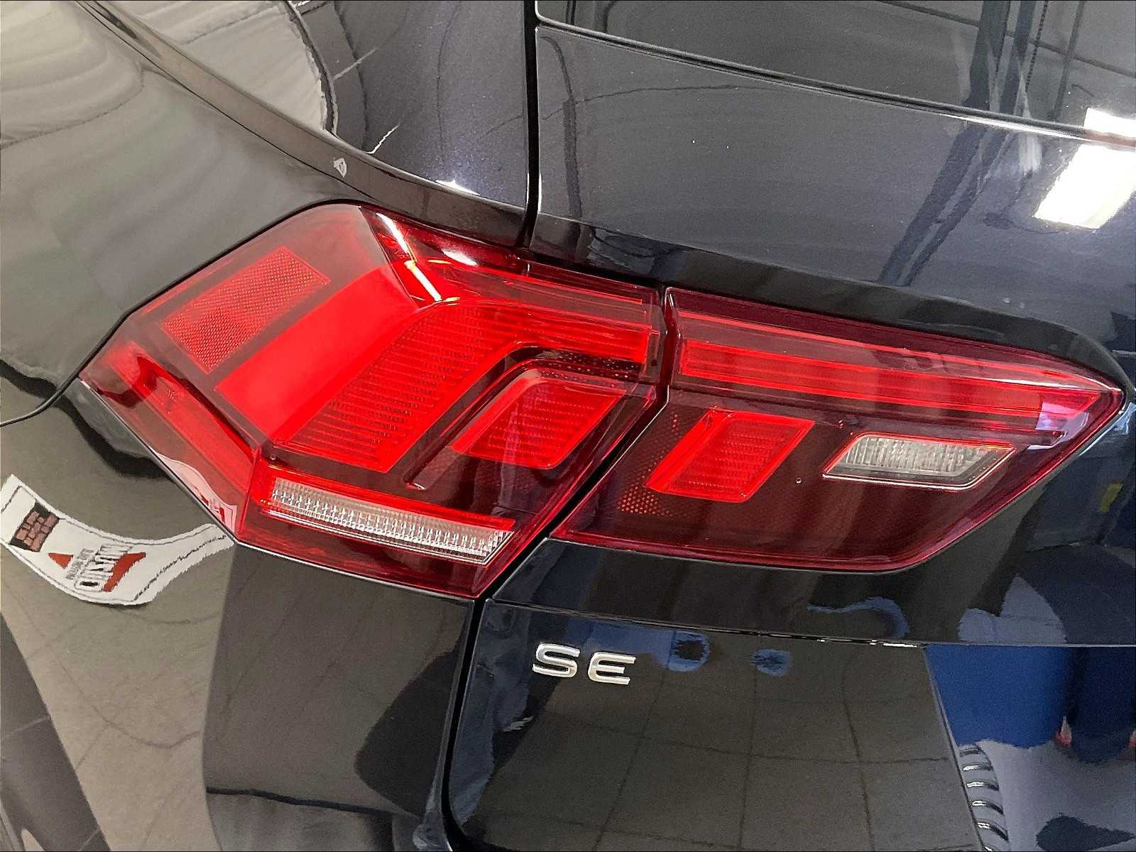 2022 Volkswagen Tiguan SE R-Line Black - Photo 33