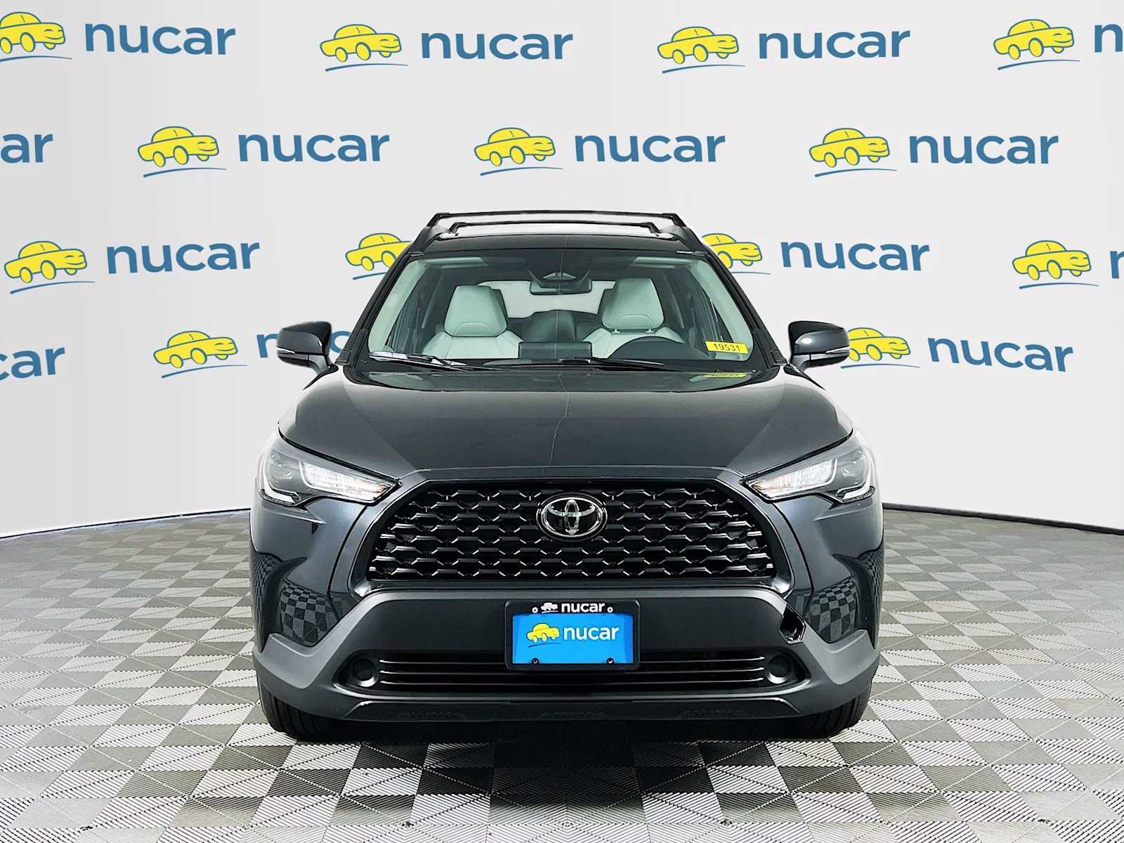 2025 Toyota Corolla Cross LE - Photo 2