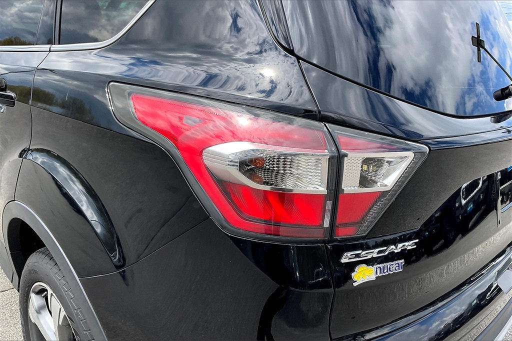 2017 Ford Escape SE - Photo 31