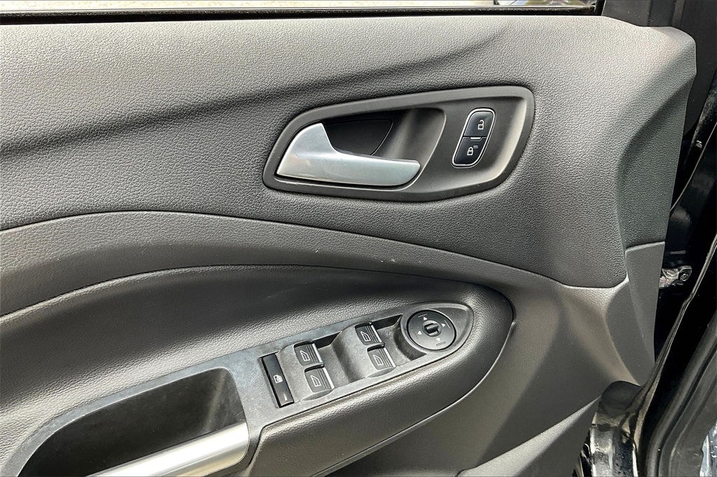 2017 Ford Escape SE - Photo 37