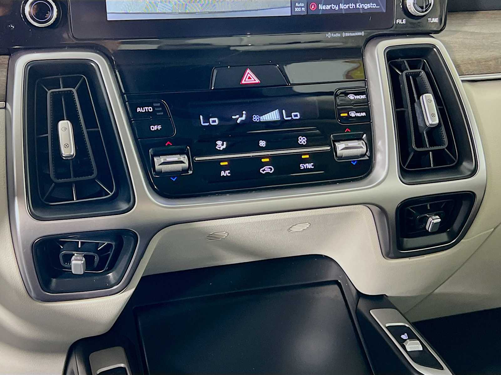 2022 Kia Sorento X-Line S - Photo 16