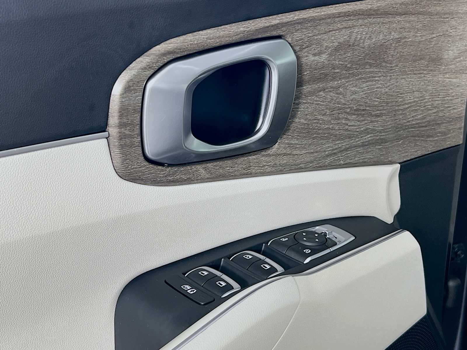 2022 Kia Sorento X-Line S - Photo 18